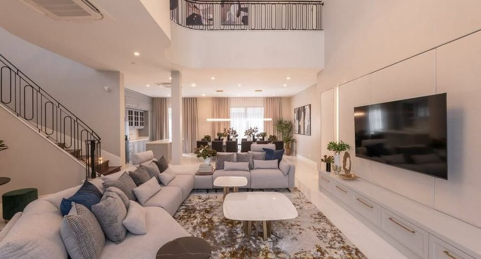 Casa en alquiler de 5 habitaciones en Bang Kapi, Bangkok