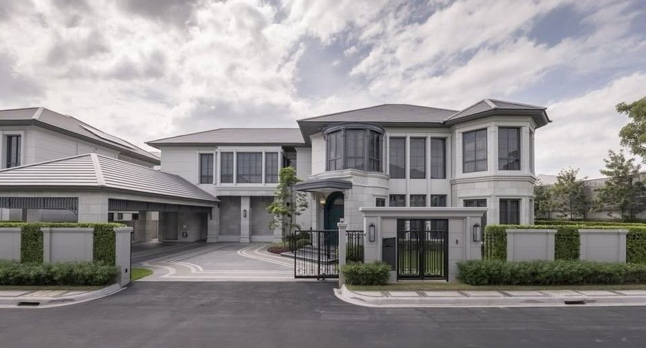 Casa en alquiler de 5 habitaciones en Bang Kapi, Bangkok