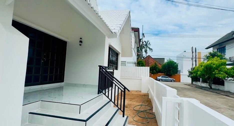 For sale 3 bedrooms house in Bang Lamung, Chonburi