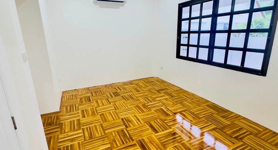 For sale 3 bedrooms house in Bang Lamung, Chonburi