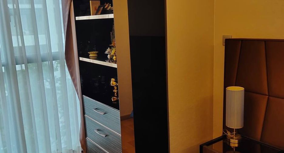 For sale 1 bed condo in Watthana, Bangkok