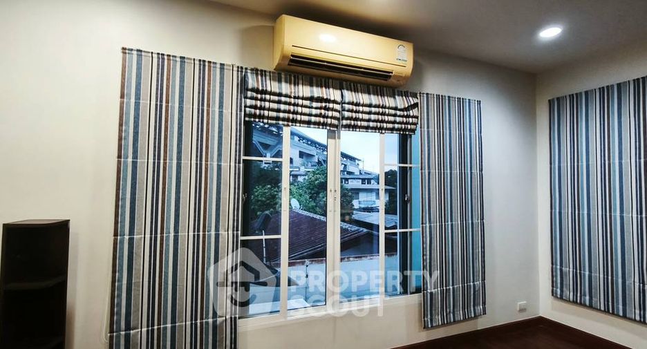For rent 3 bedrooms house in Chatuchak, Bangkok