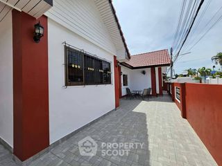 For rent 4 bedrooms house in Bang Lamung, Chonburi