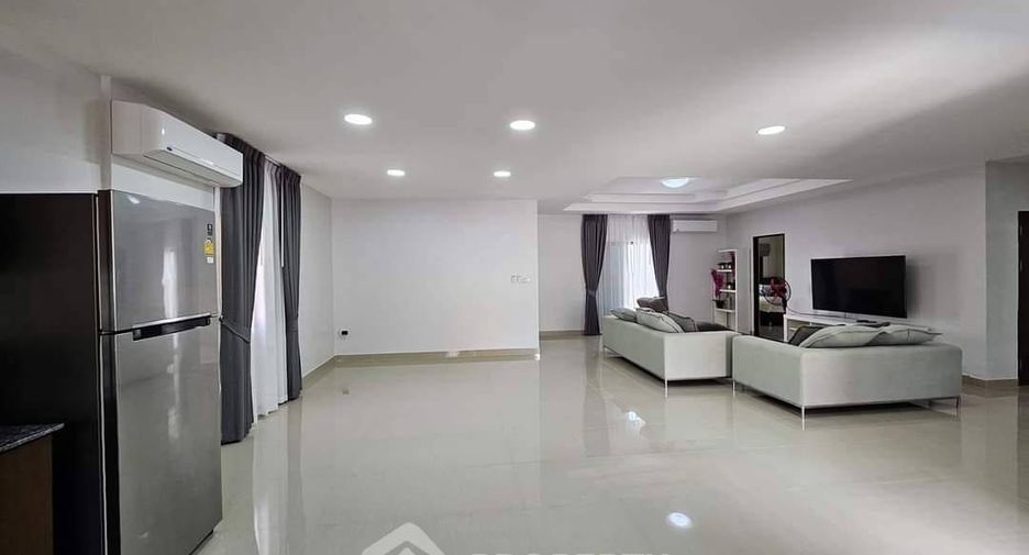 For rent 4 bedrooms house in Bang Lamung, Chonburi