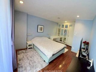 For rent 2 bedrooms condo in Phra Khanong, Bangkok