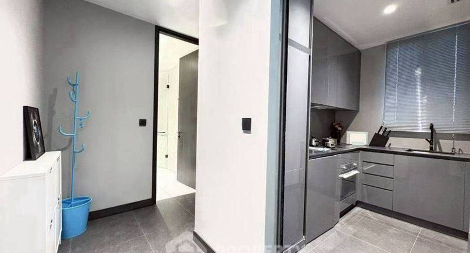 For rent 2 bedrooms condo in Sathon, Bangkok