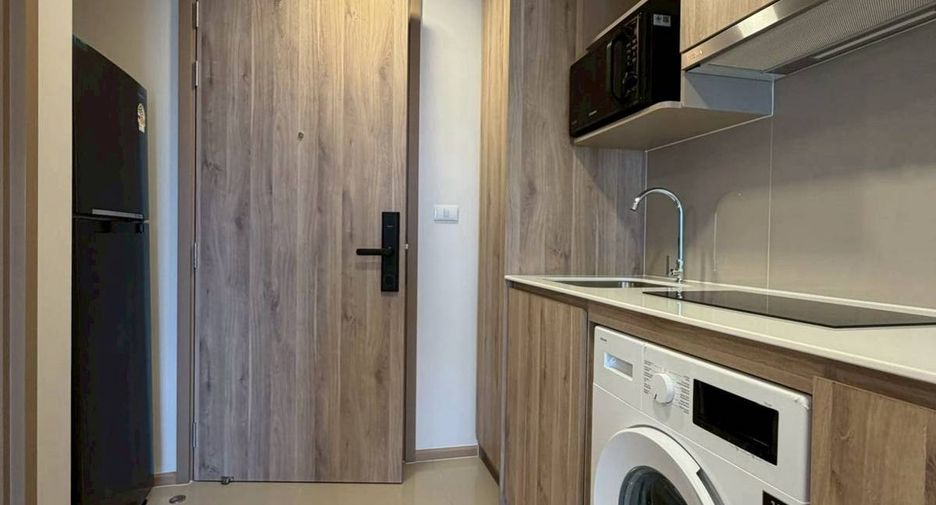 Wohnung zur Miete mit 1 Zimmer in Huai Khwang, Bangkok