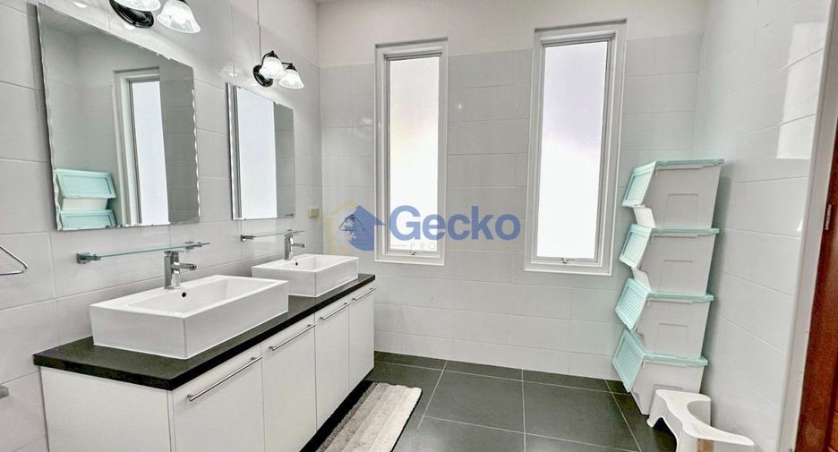 For rent 4 bedrooms house in Bang Lamung, Chonburi