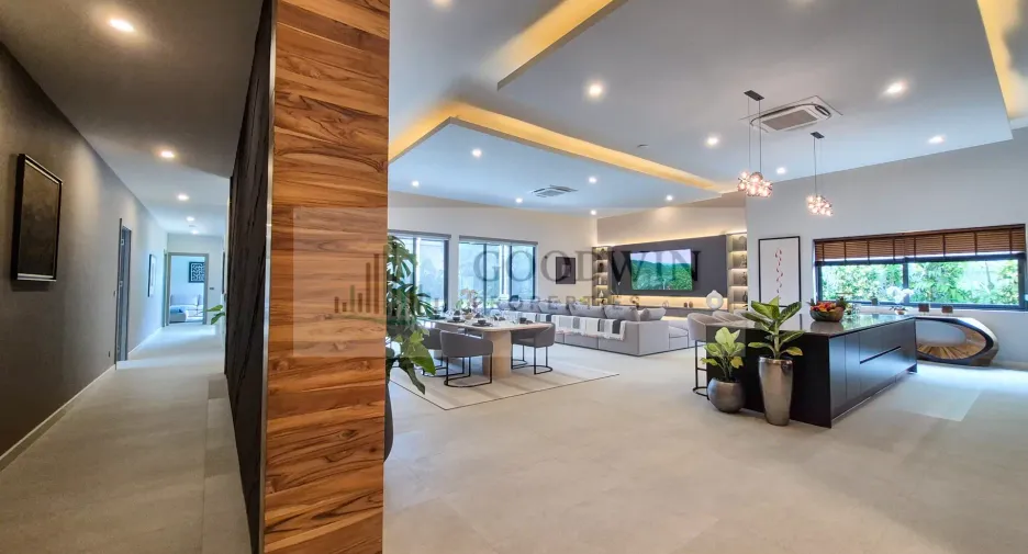 Casa en venta de 5 habitaciones en Bang Lamung, Chonburi