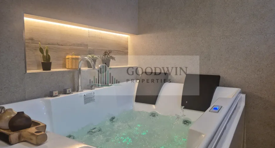 Casa en venta de 5 habitaciones en Bang Lamung, Chonburi