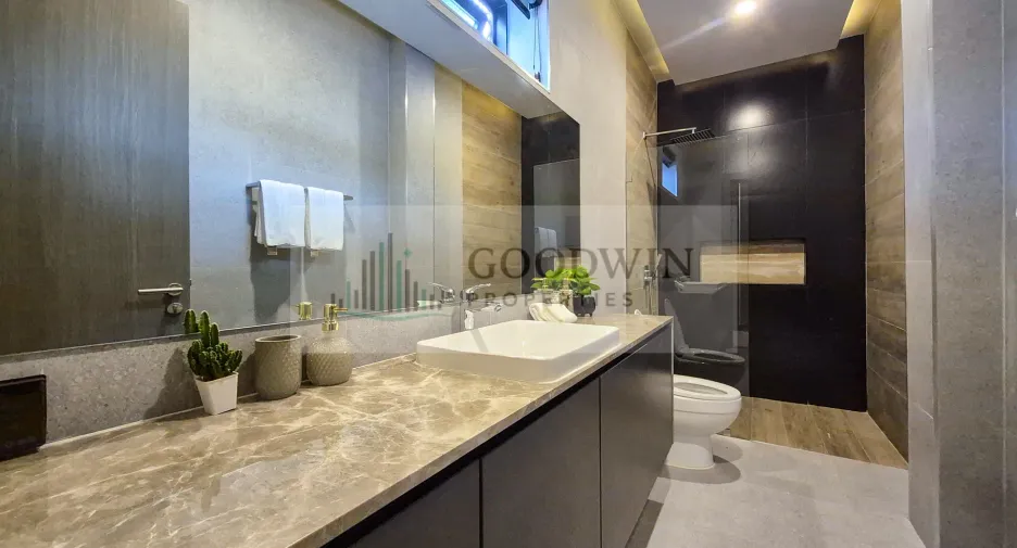 For sale 6 ベッドルーム house in Bang Lamung, Chonburi
