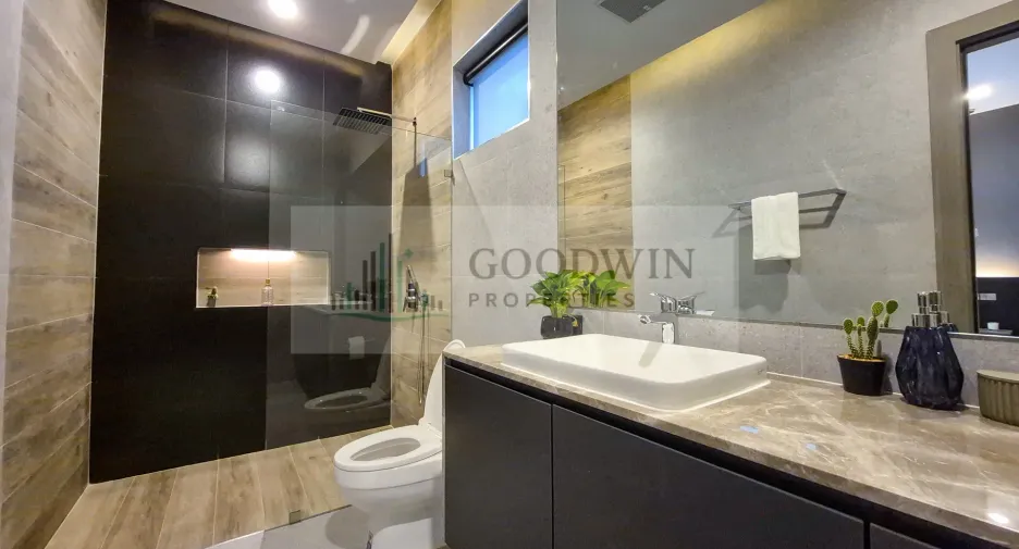 For sale 6 ベッドルーム house in Bang Lamung, Chonburi