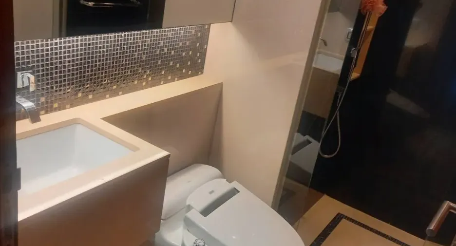 For rent 2 bedrooms condo in Khlong Toei, Bangkok