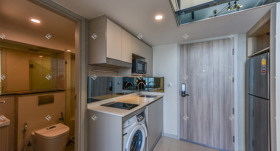 For sale 1 bed condo in Sathon, Bangkok