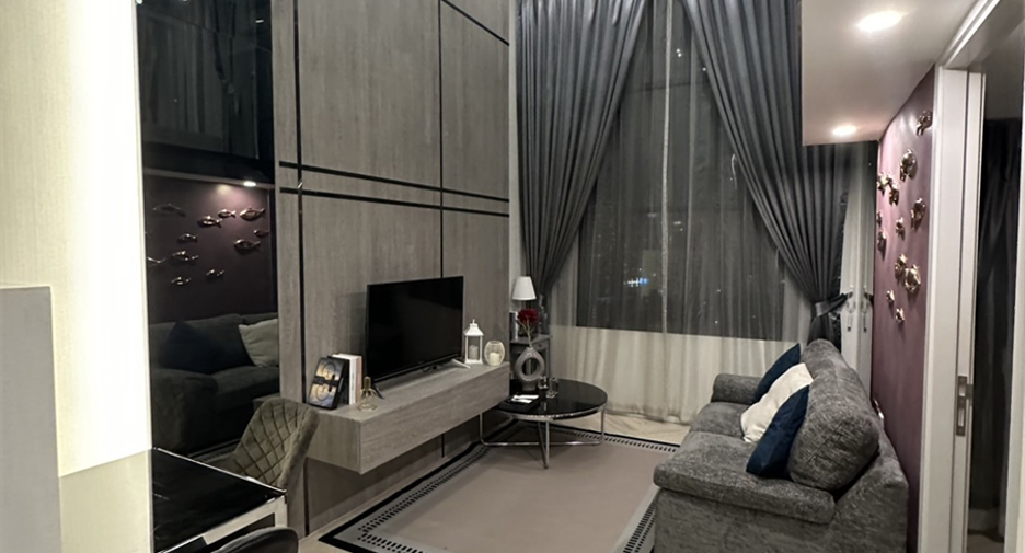 For sale 1 bed condo in Sathon, Bangkok