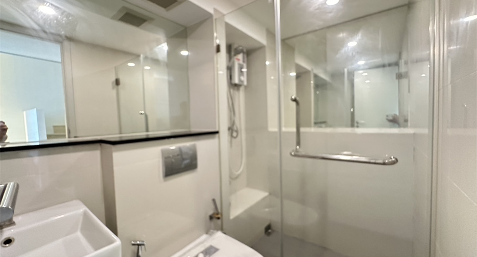 For sale 1 bed condo in Sathon, Bangkok