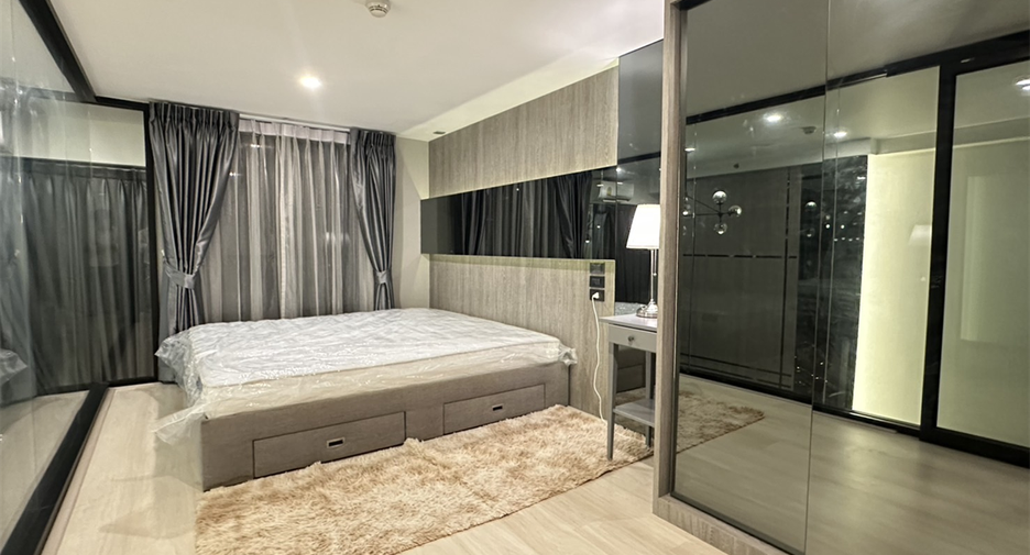 For sale 1 bed condo in Sathon, Bangkok