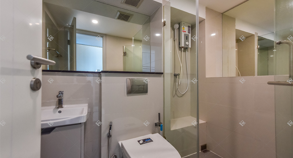 For sale 1 bed condo in Sathon, Bangkok