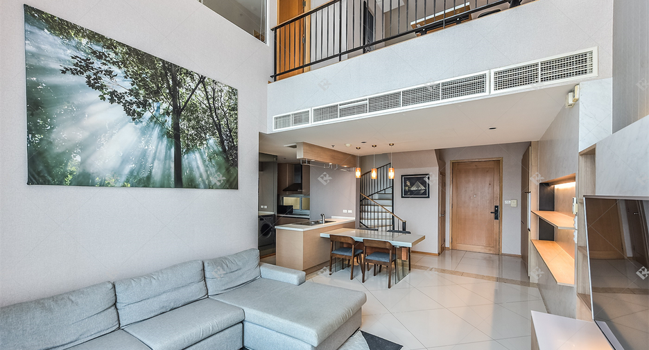 For sale 2 ベッドルーム condo in Sathon, Bangkok