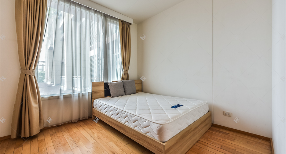 For sale 2 ベッドルーム condo in Sathon, Bangkok