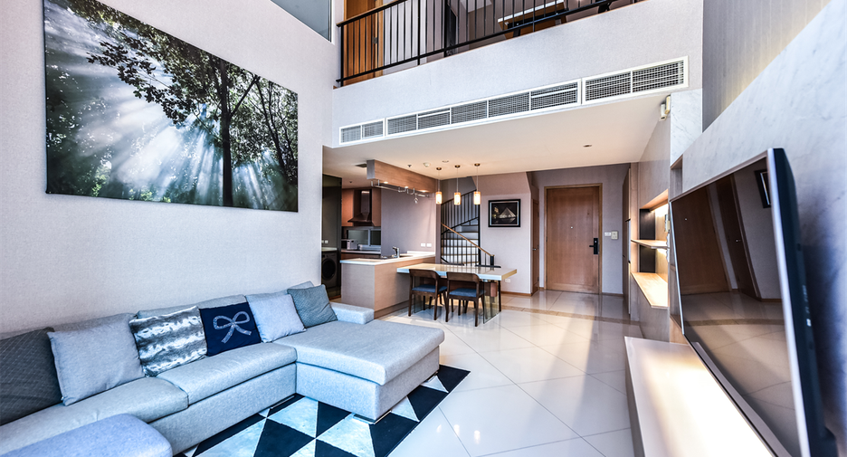 For sale 2 ベッドルーム condo in Sathon, Bangkok