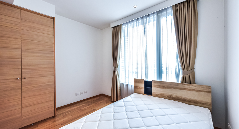 For sale 2 ベッドルーム condo in Sathon, Bangkok