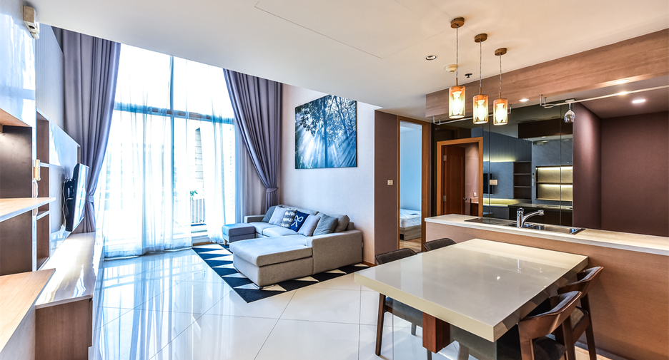 For sale 2 ベッドルーム condo in Sathon, Bangkok