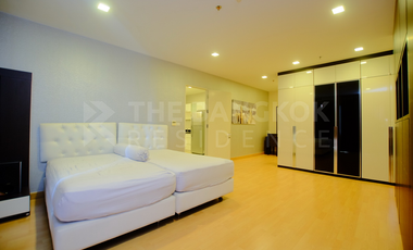 For sale 1 bed condo in Khlong Toei, Bangkok