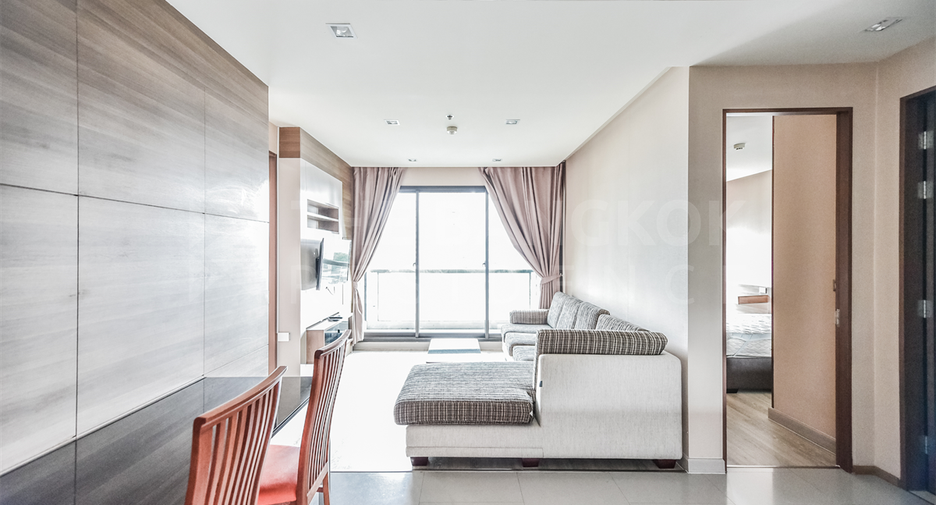 For rent 2 bedrooms condo in Sathon, Bangkok