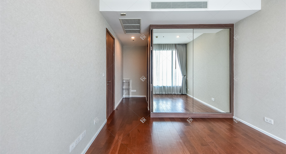 For rent 2 bedrooms condo in Bang Kho Laem, Bangkok