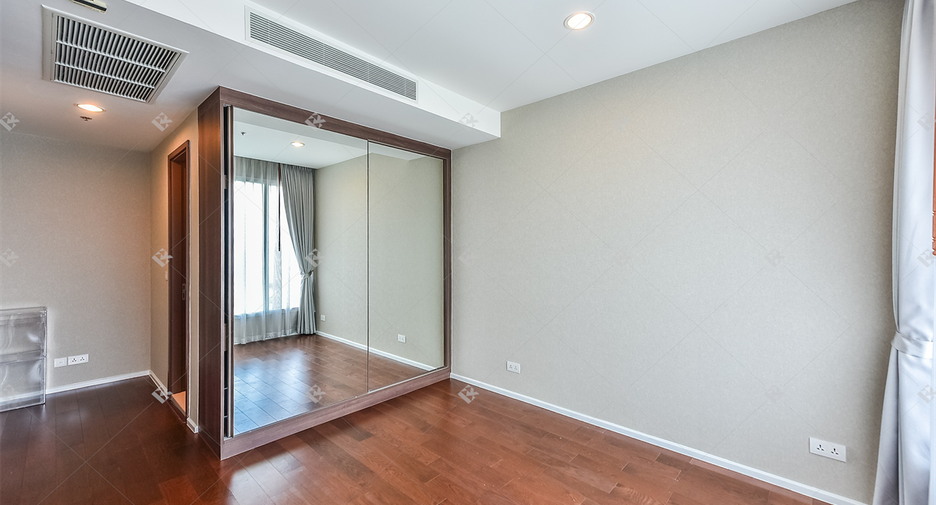 For rent 2 bedrooms condo in Bang Kho Laem, Bangkok