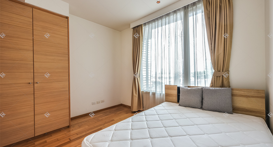 For rent 2 bedrooms condo in Sathon, Bangkok