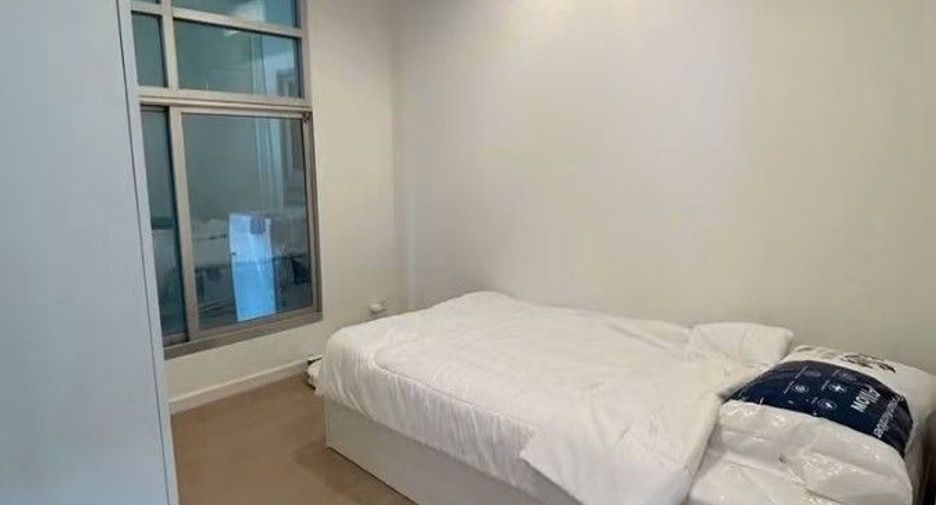 For rent 2 bedrooms condo in Sathon, Bangkok
