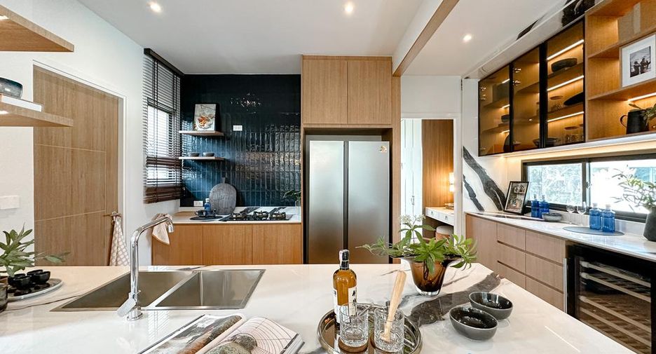 Haus zum Kauf mit 4 Zimmer in Bang Lamung, Chonburi