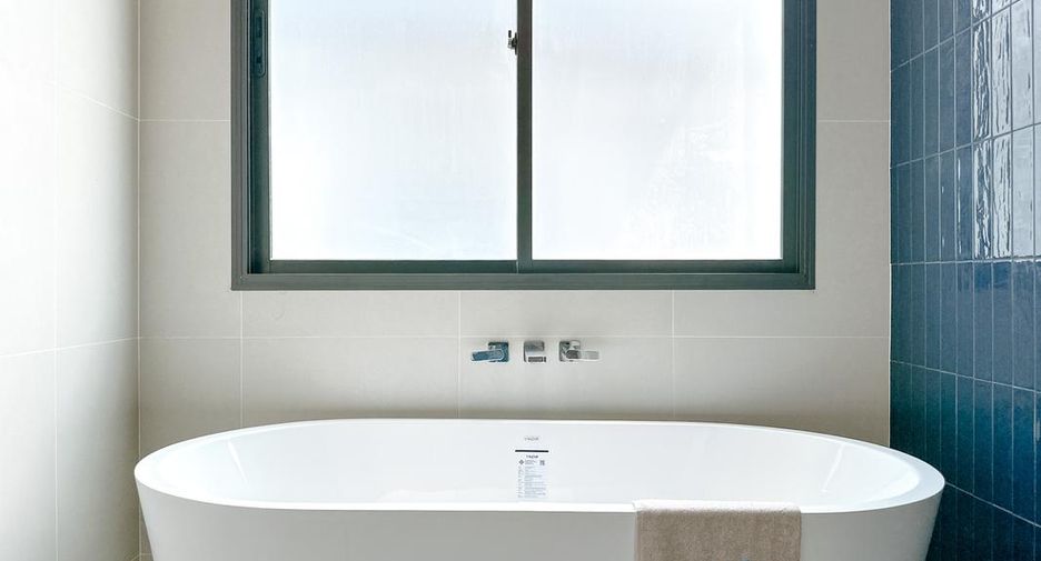Haus zum Kauf mit 4 Zimmer in Bang Lamung, Chonburi