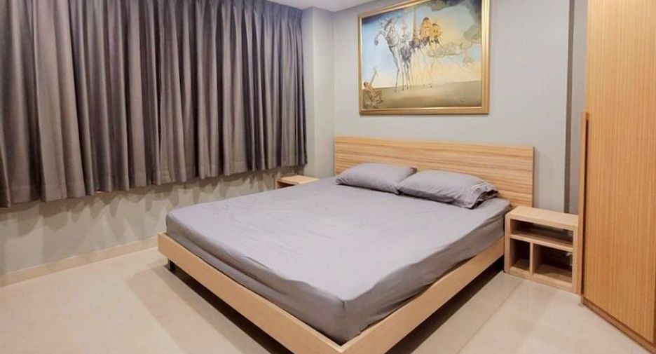 For sale 2 bedrooms condo in Watthana, Bangkok