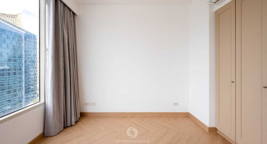 For sale 2 bedrooms condo in Watthana, Bangkok