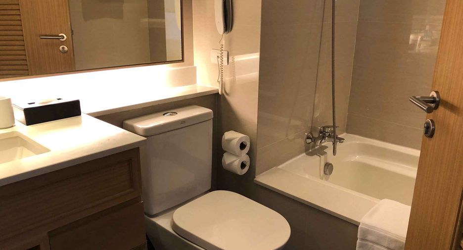 Wohnung zur Miete mit 3 Zimmer in Khlong Toei, Bangkok
