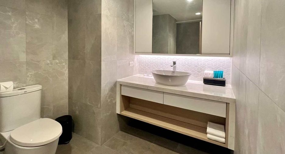 For rent studio condo in Khlong Toei, Bangkok