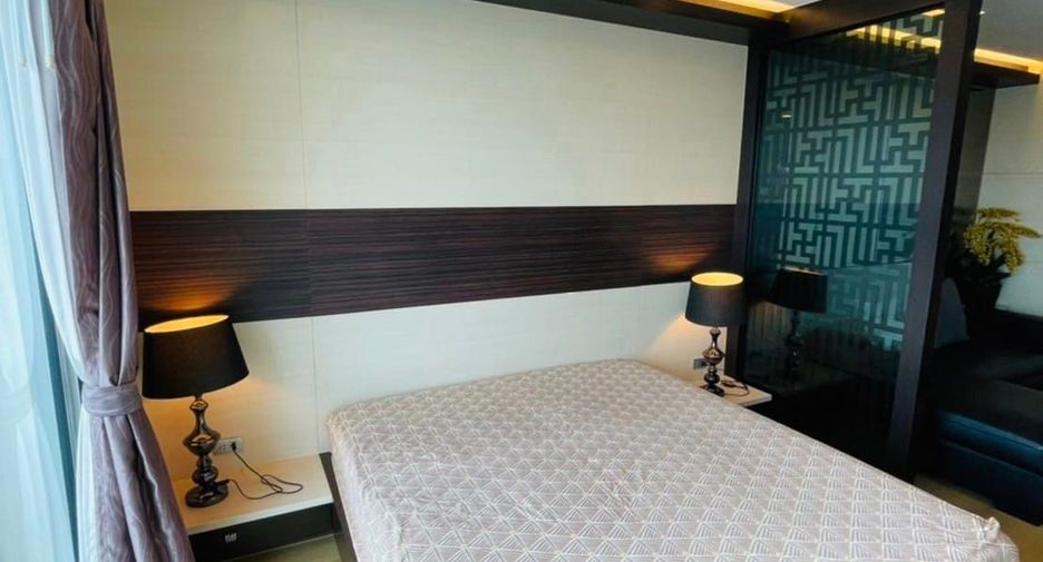 For rent studio condo in Khlong Toei, Bangkok