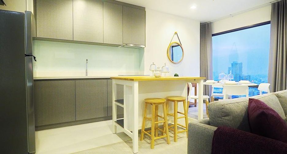 À louer et à vendre 2 chambres condo à Khlong Toei, Bangkok