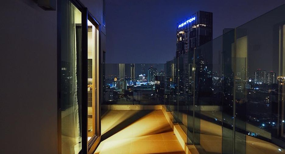 À louer et à vendre 2 chambres condo à Khlong Toei, Bangkok