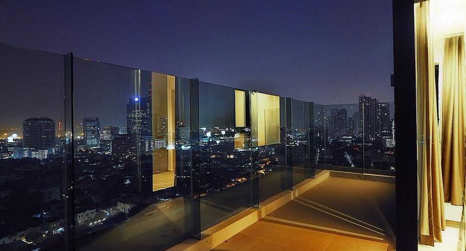 À louer et à vendre 2 chambres condo à Khlong Toei, Bangkok
