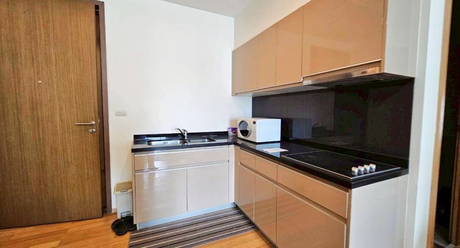 Condo en alquiler de 2 habitaciones en Khlong Toei, Bangkok