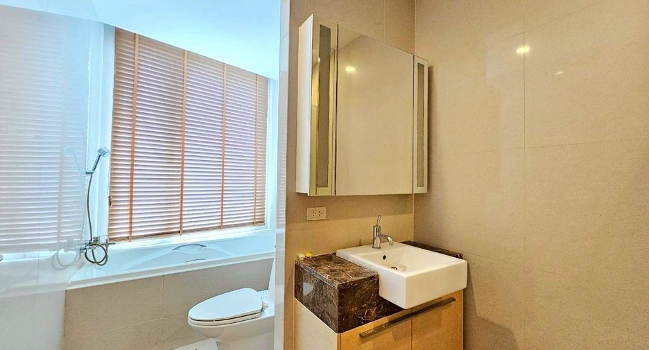 Condo en alquiler de 2 habitaciones en Khlong Toei, Bangkok