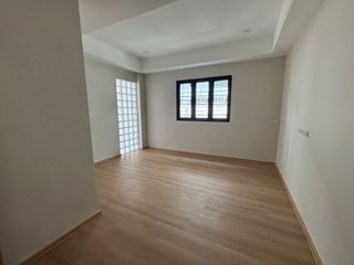 For rent 3 bedrooms townhouse in Bang Na, Bangkok