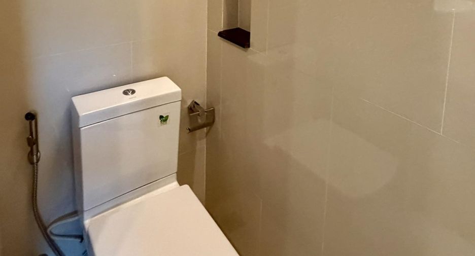 For rent and for sale 3 bedrooms townhouse in Khlong Toei, Bangkok