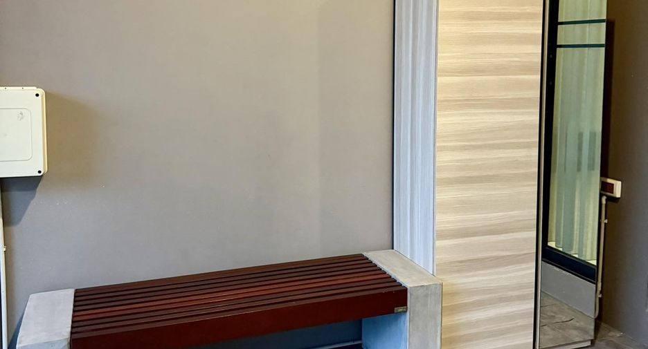 For rent and for sale 3 bedrooms townhouse in Khlong Toei, Bangkok