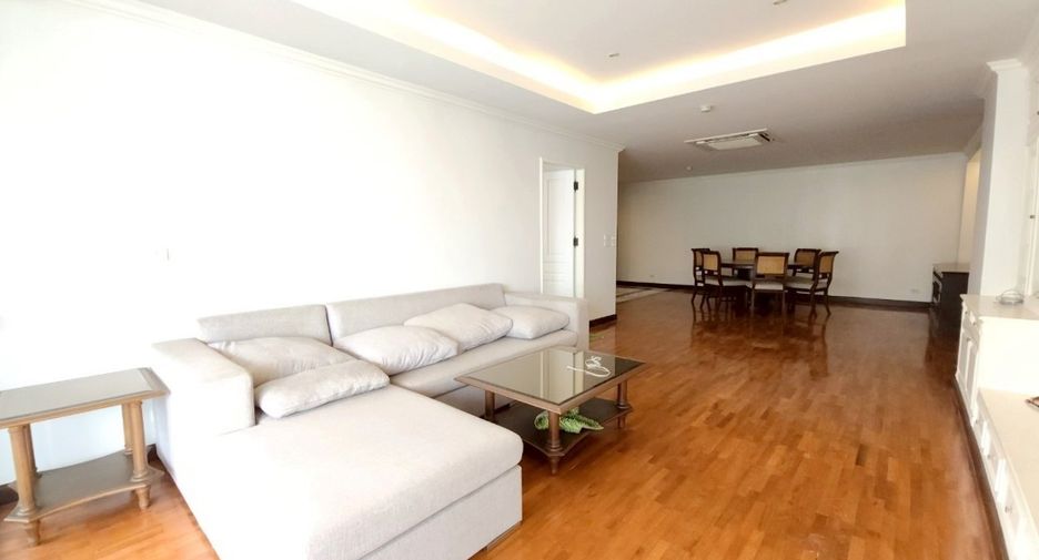 For rent 3 bedrooms condo in Khlong Toei, Bangkok