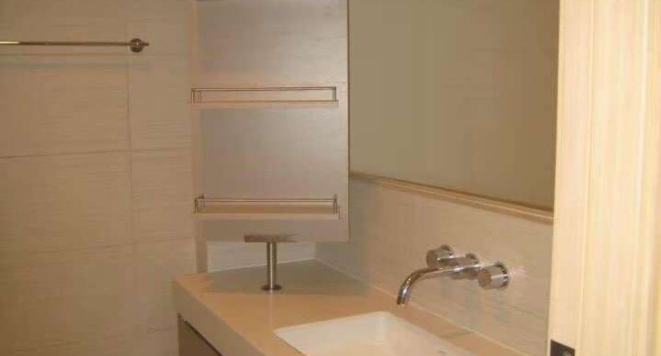 For rent and for sale 1 bed condo in Khlong Toei, Bangkok